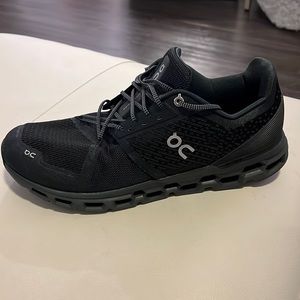 On Running Men’s Cloudstratus